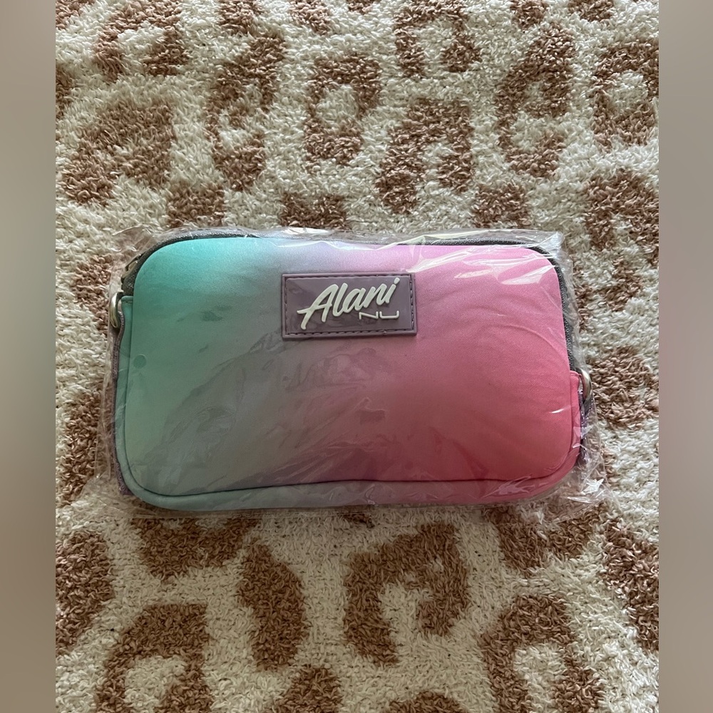 Alani Nu Neoprene Belt Bag - Picture 2 of 3
